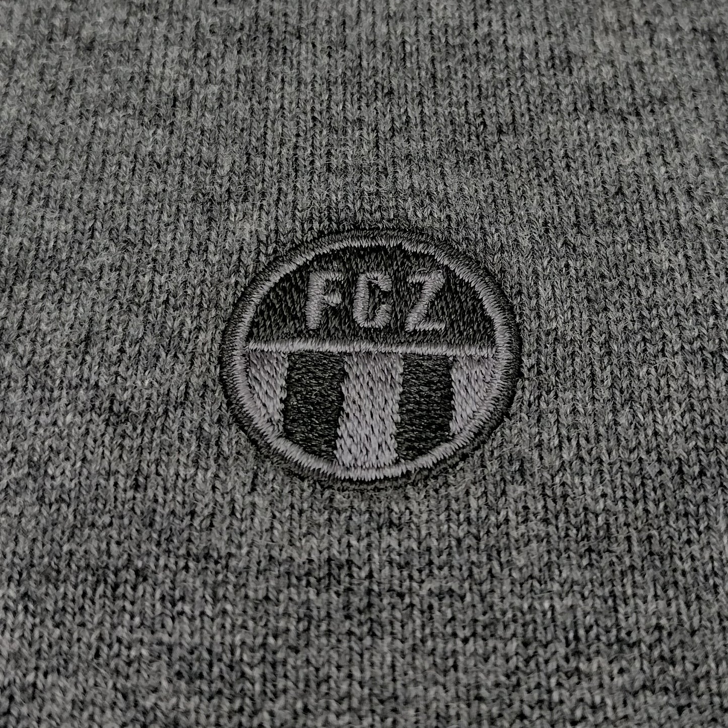 Strickpullover Logo Stick
