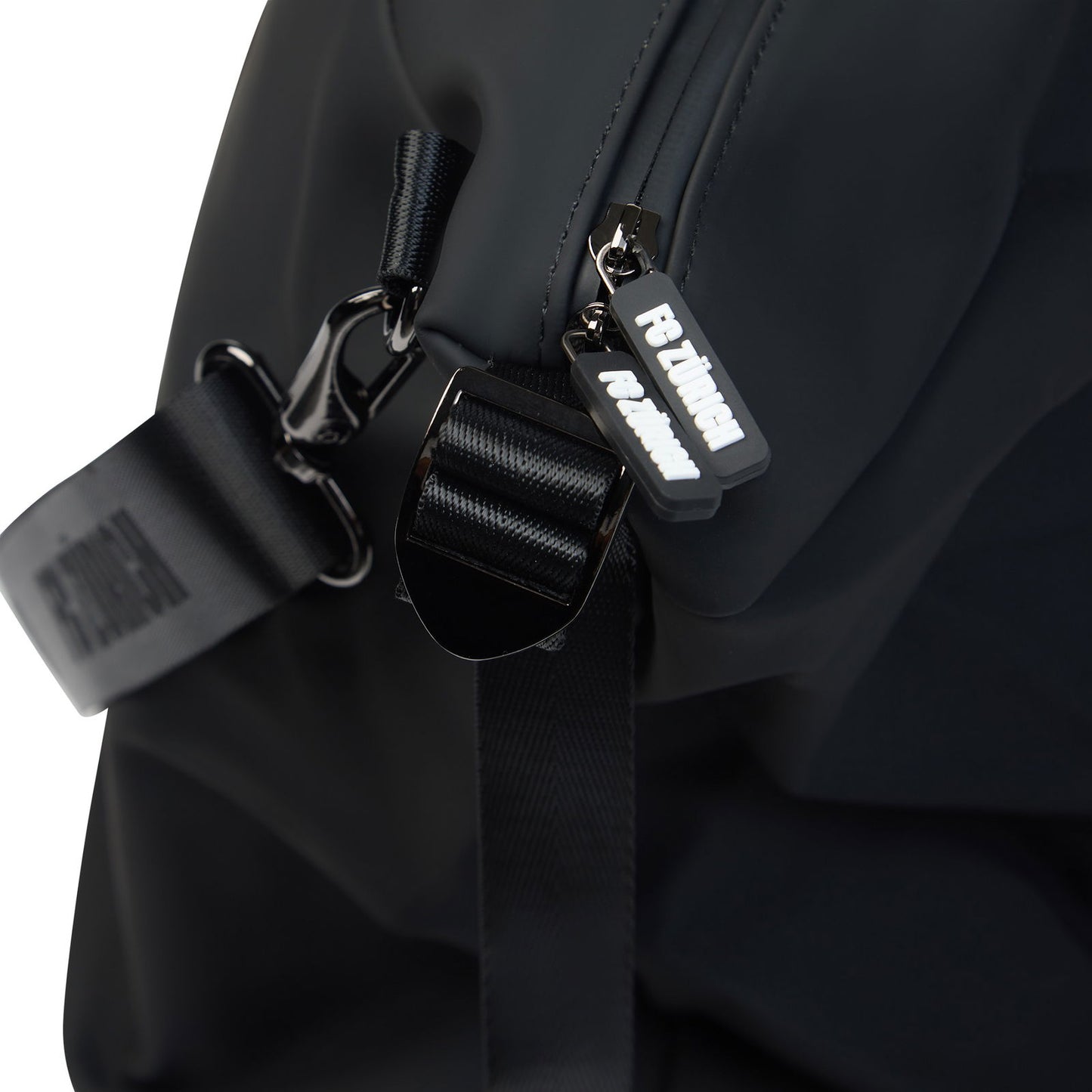 weekender-fc-zürich-black-taschen-&-rucksäcke