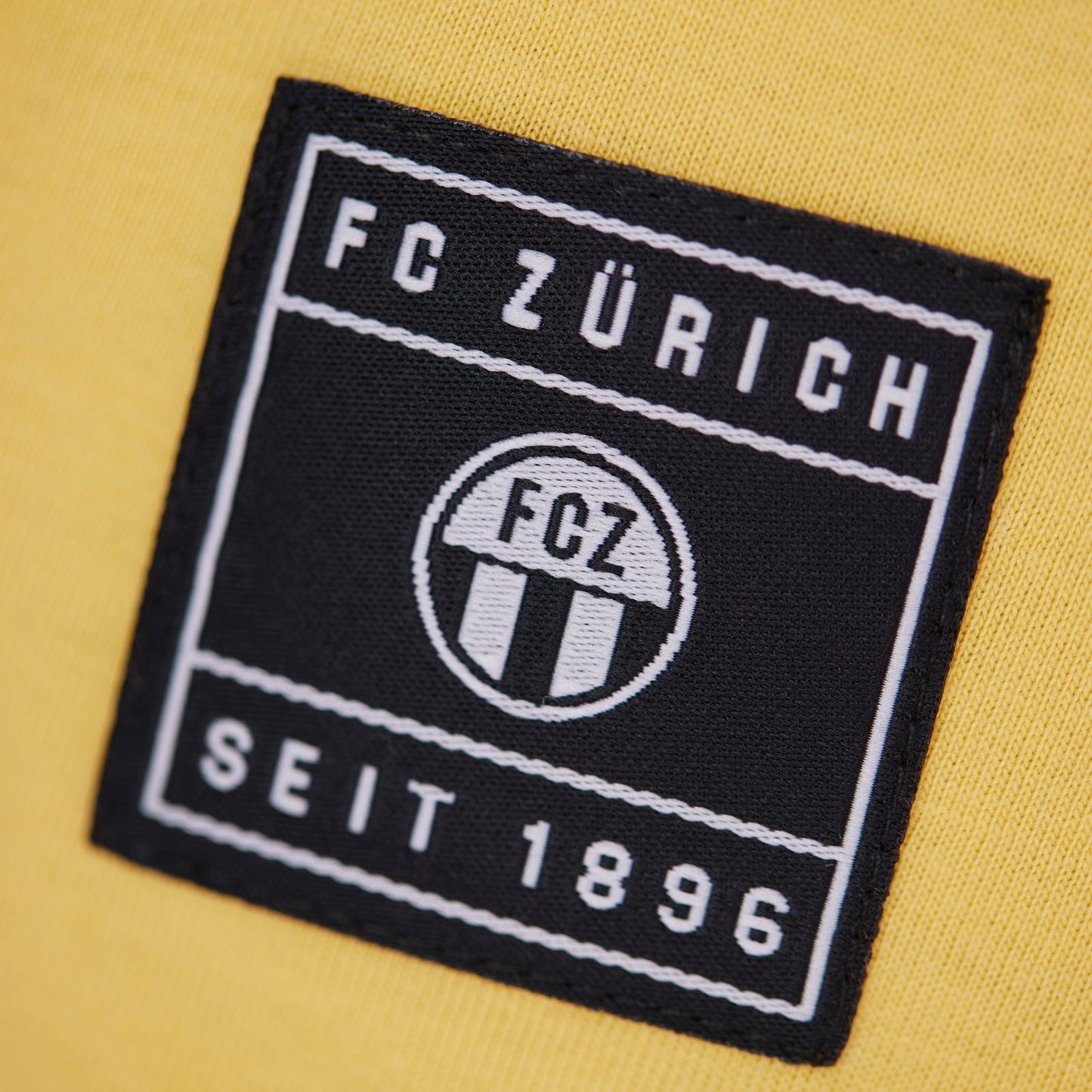 T-Shirt Nie Usenand Gah Gelb